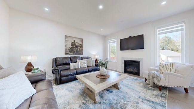 28 Great Railway Crt, House other with 5 bedrooms, 4 bathrooms and 6 parking in Kleinburg ON | Image 10