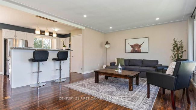 21725 Adelaide Rd, House other with 3 bedrooms, 1 bathrooms and 10 parking in Mount Brydges ON | Image 7