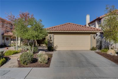 2434 Muirfield Avenue, House other with 3 bedrooms, 2 bathrooms and null parking in Henderson NV | Image 1