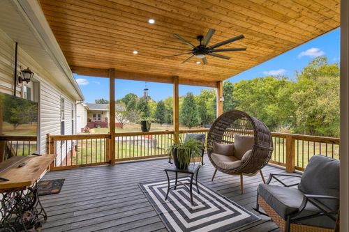 607 Meadowlark Dr, Shelbyville, TN, 37160-5412 | Card Image