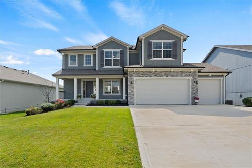 13323 181st Ct, Overland Park, KS, 66013-4401 | Card Image