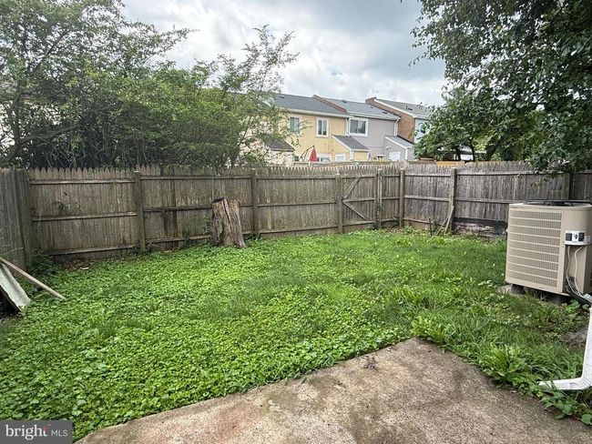 1089 Knight Ln, Townhouse with 3 bedrooms, 3 bathrooms and null parking in HERNDON VA | Image 9