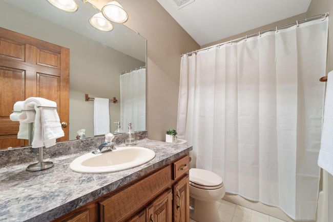 N31W7262 Lincoln Boulevard, House other with 5 bedrooms, 3 bathrooms and null parking in Cedarburg WI | Image 12
