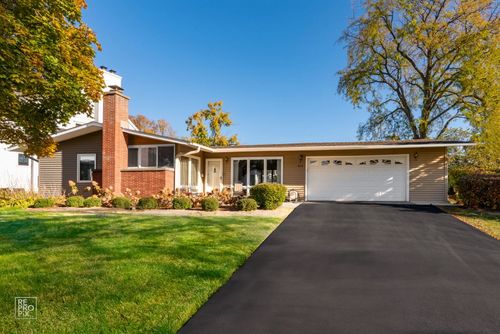 815 W 56th St, Hinsdale, IL, 60521-5175 | Card Image