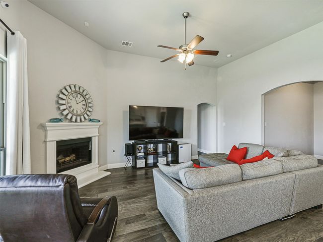 9713 Excursion Dr, House other with 3 bedrooms, 2 bathrooms and null parking in Little Elm TX | Image 9