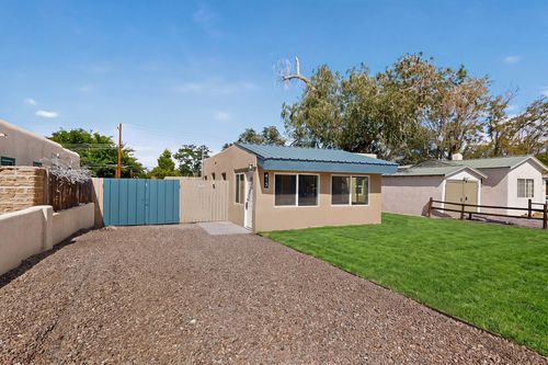 413 Princeton Dr Se, Albuquerque, NM, 87106-2818 | Card Image