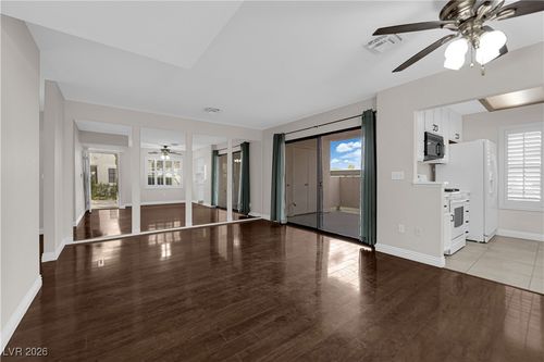 101-4843 S Torrey Pines Dr, Las Vegas, NV, 89103-4442 | Card Image