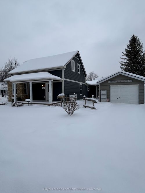 180 9th St, Collingwood, ON, L9Y2G5 | Card Image