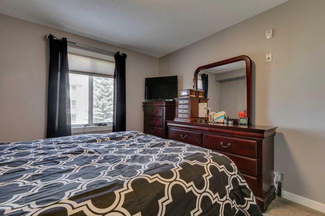 1310 - 17 Country Village Bay Ne, Home with 2 bedrooms, 2 bathrooms and 2 parking in Calgary AB | Image 13