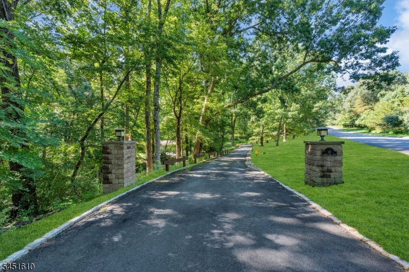 Residential in Mendham Twp. 4