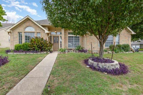 Meandering Way, Glenn Heights, TX 75154