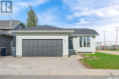 701 Ginther Pl, House other with 4 bedrooms, 2 bathrooms and null parking in Martensville SK | Image 2