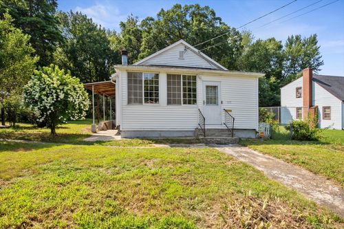 117 E Pershing St, Bloomfield, CT, 06002-3907 | Card Image