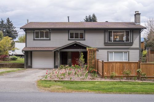 8068 Manson St, Mission, BC, V2V6P7 | Card Image