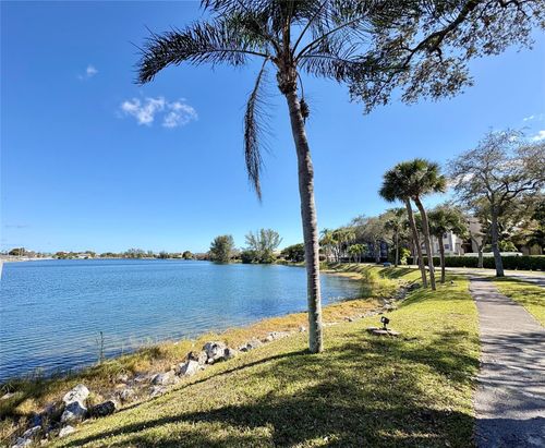 104-3590 Blue Lake Dr, Pompano Beach, FL, 33064-2063 | Card Image