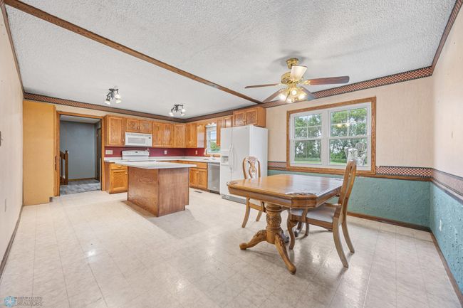 Kitchen/ Dining | Image 8