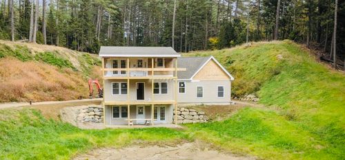 4 Stone Dam Rd, Thornton, NH, 03285-3201 | Card Image