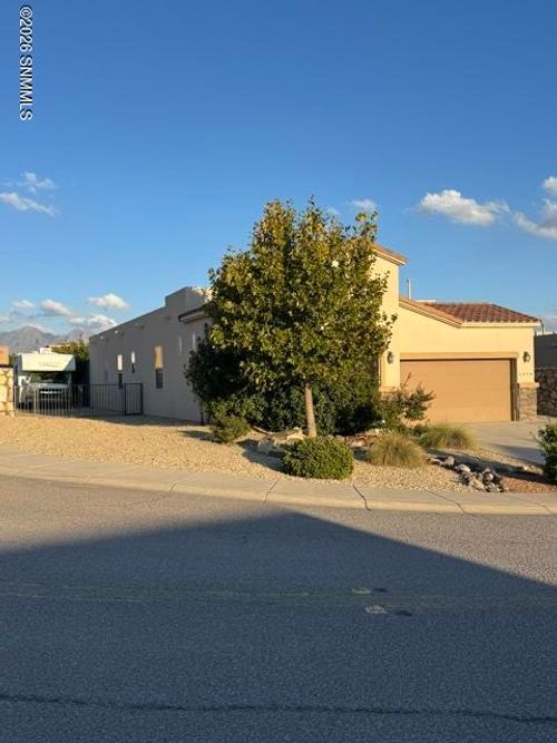 1974 W Villa Napoli Loop, Las Cruces, NM, 88011 | Card Image