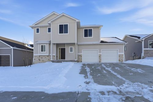 712 Plainside Ave, Norwalk, IA, 50211-9459 | Card Image