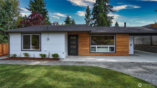 840 Sw 306th St, Federal Way, WA, 98023-8247 | Card Image