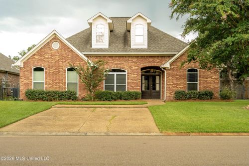 137 Vineyard Blvd, Brandon, MS, 39047-7105 | Card Image