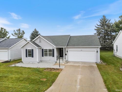 821 Eagle Cove Dr, South Bend, IN, 46614-5575 | Card Image