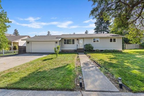 3308 E 35th Ave, Spokane, WA, 99223-4127 | Card Image