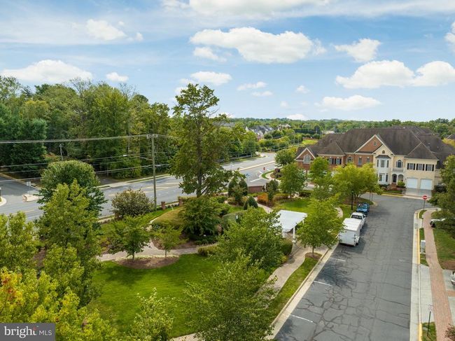 12753 Lavender Keep Cir, Townhouse with 4 bedrooms, 5 bathrooms and null parking in FAIRFAX VA | Image 63