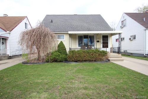 24560 Bolam Ave, Warren, MI, 48089-2172 | Card Image