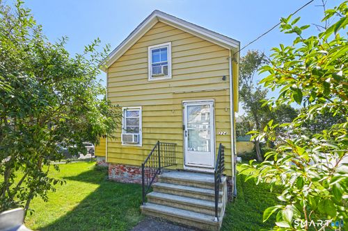 224 Blohm Street, West Haven, CT, 06516 | Card Image