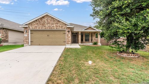 7951 Brinson Ct, Converse, TX, 78109-3642 | Card Image