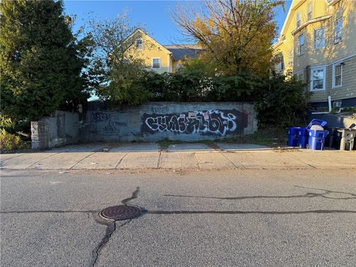 86 Rugby Street, Providence, RI, 02905 | Card Image