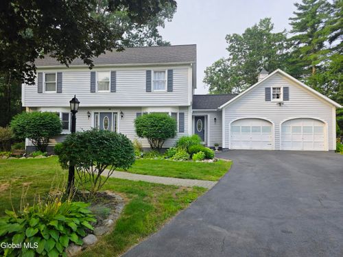 11 King Arthur Ct S, Saratoga Springs, NY, 12866-6124 | Card Image