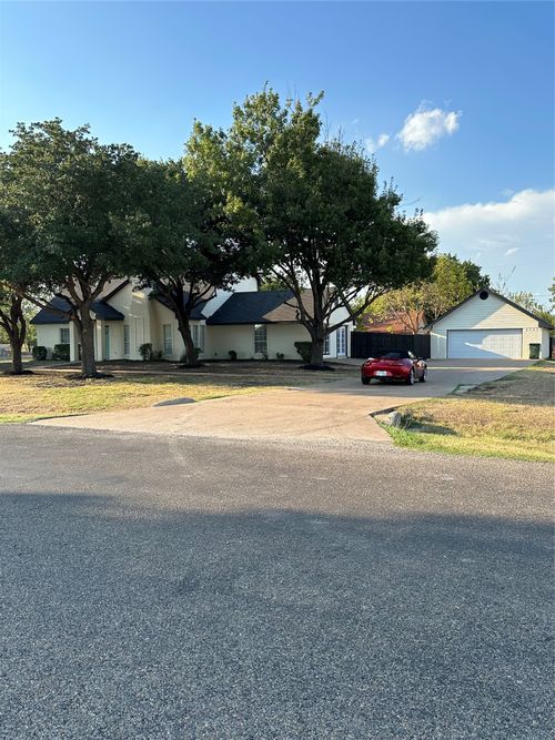 1151 Azalea Ln, Waxahachie, TX, 75165-6081 | Card Image