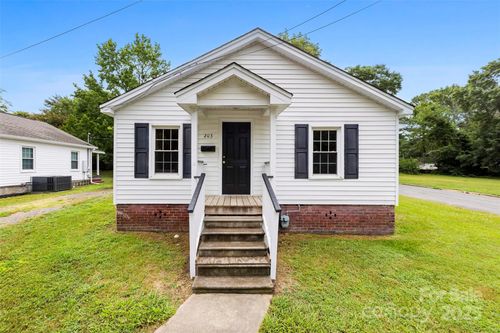 203 Sacco St, Belmont, NC, 28012-3046 | Card Image