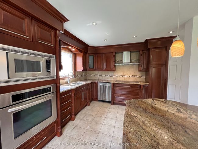 17 Caldbeck Ave, House other with 5 bedrooms, 4 bathrooms and 2 parking in Markham ON | Image 12
