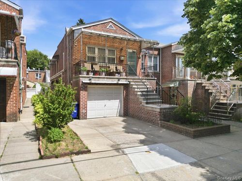 2752 Fish Ave, Bronx, NY, 10469-5519 | Card Image
