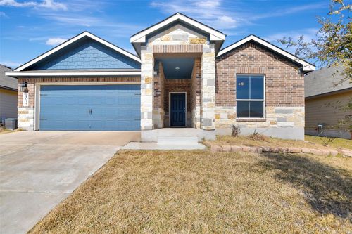 1014 Fannin St, Brenham, TX, 77833-2218 | Card Image