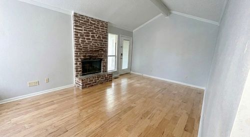 b-9515 Aberdeen Way, Austin, TX, 78753-4645 | Card Image