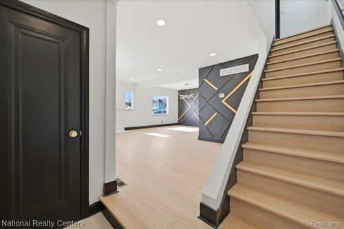 18403 Stoepel St, Detroit, MI, 48221-2268 | Card Image