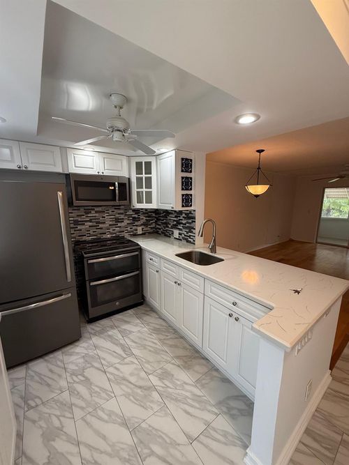 apt-102-2141 Ne 1st Ct, Boynton Beach, FL, 33435-2315 | Card Image