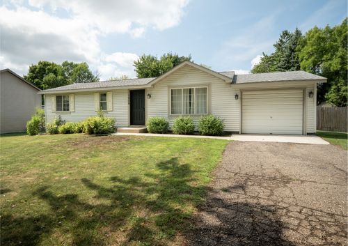 1908 E Golf Course Rd Ne, Alexandria, MN, 56308-8639 | Card Image