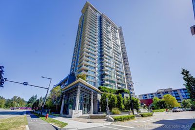 2303 - 680 Seylynn Cres, Condo with 2 bedrooms, 2 bathrooms and 1 parking in North Vancouver BC | Image 2