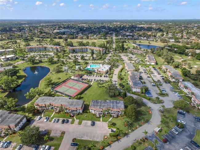 APT-201 - 4372 27 Th Ct Sw, Condo with 2 bedrooms, 2 bathrooms and null parking in NAPLES FL | Image 44
