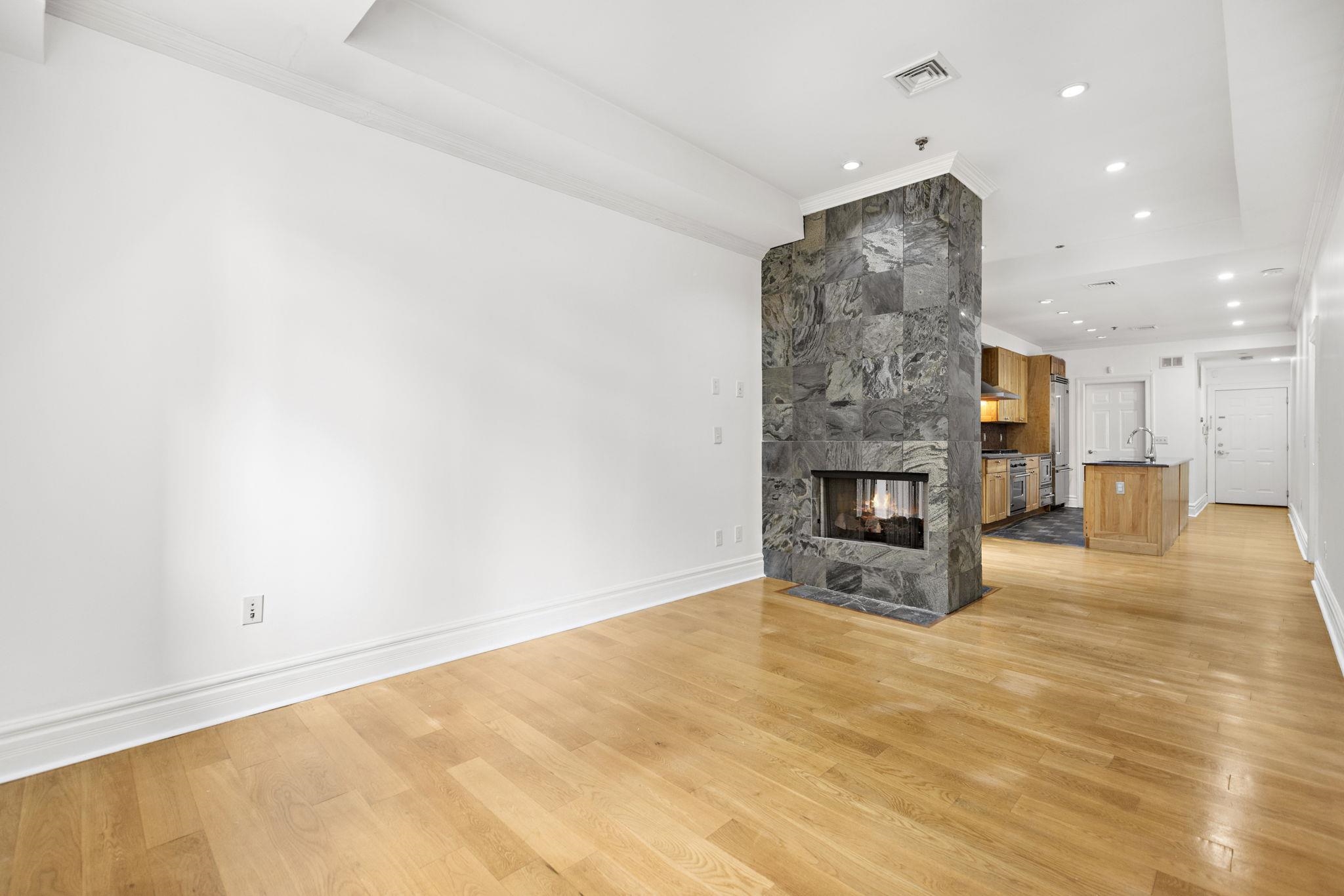 Residential Lease in JC, Downtown 3
