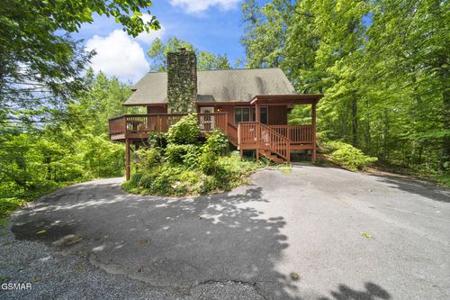2627 Overholt Trl, Sevierville, TN, 37862-7934 | Card Image