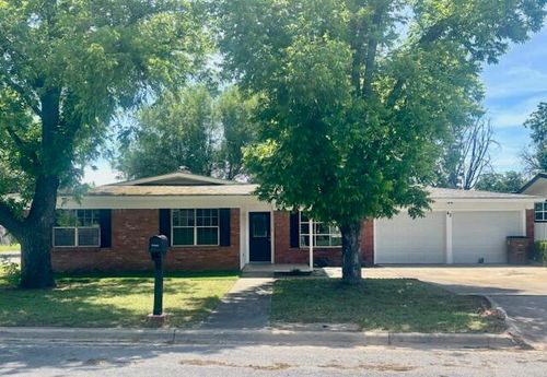 43 S Oxford Dr, San Angelo, TX, 76904-4946 | Card Image