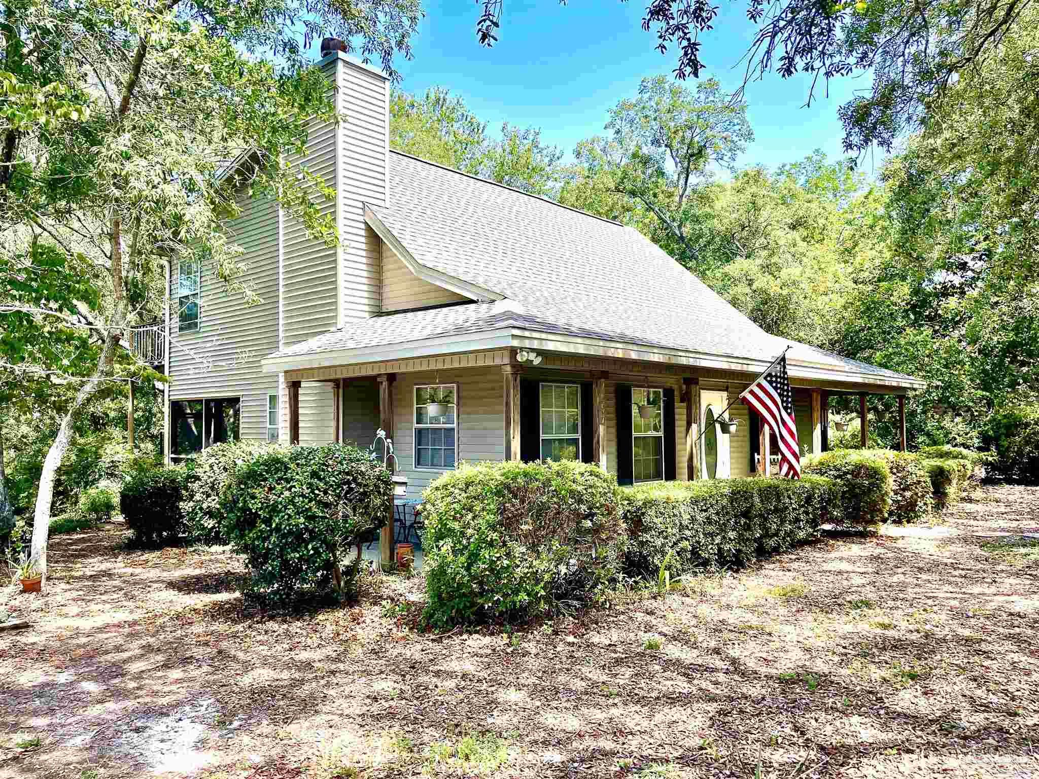 Avenida DE Soto , Navarre, FL 32566