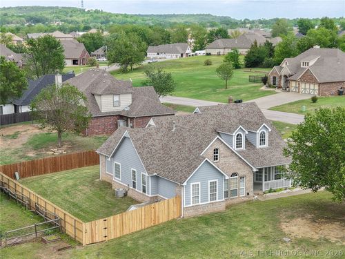 814 S Tallchief Ave, Skiatook, OK, 74070-6159 | Card Image