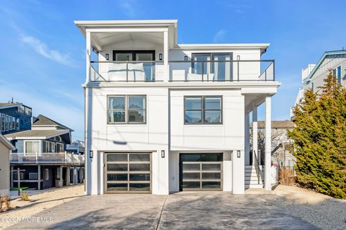 3 Middlesex Avenue, Harvey Cedars, NJ, 08008 | Card Image